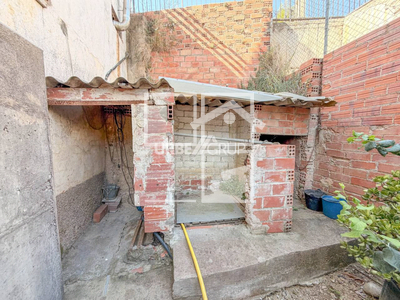 Inmueble en Calle Fuente de Santa Teresa Número 1  , Barcelona